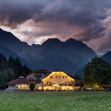 Hotel Bad Salomonsbrunn Anterselva di Mezzo Buitenkant foto