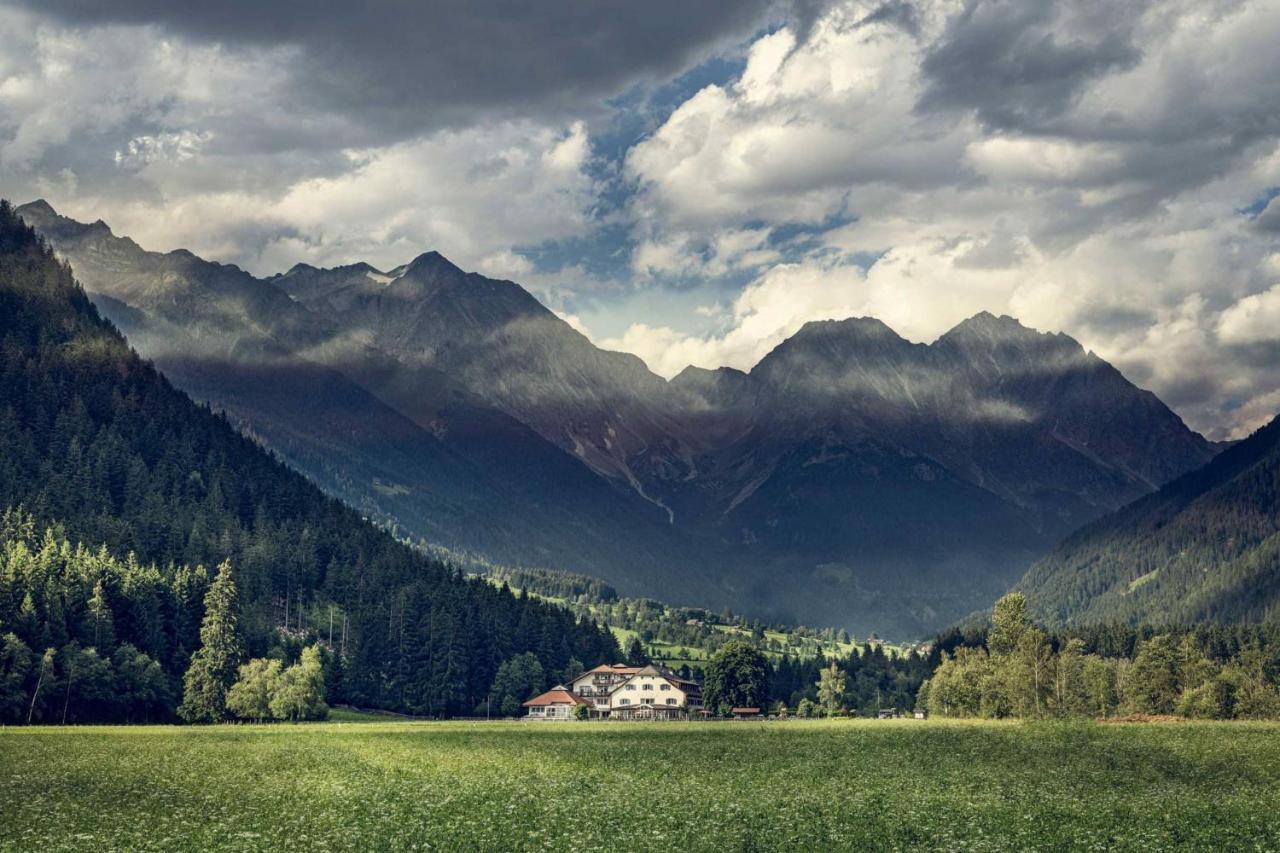 Hotel Bad Salomonsbrunn Anterselva di Mezzo Buitenkant foto