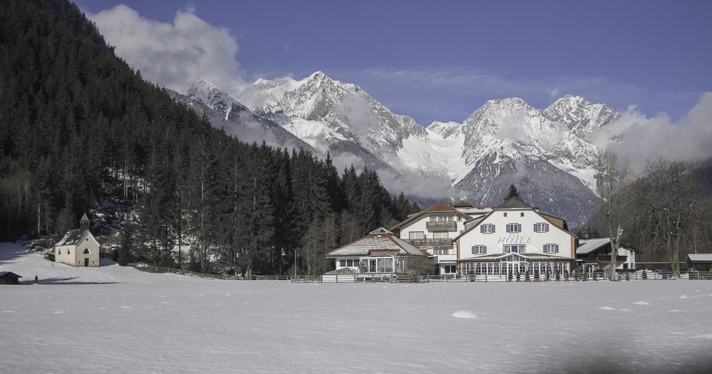 Hotel Bad Salomonsbrunn Anterselva di Mezzo Buitenkant foto